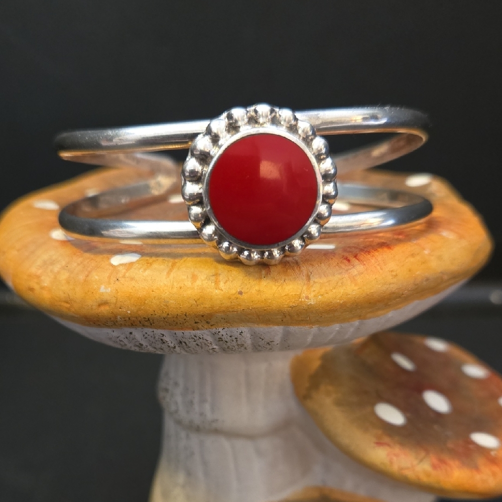 Vintage 925 Silver Bracelet With Stunning Red Coral Stone. Made In Mexico.